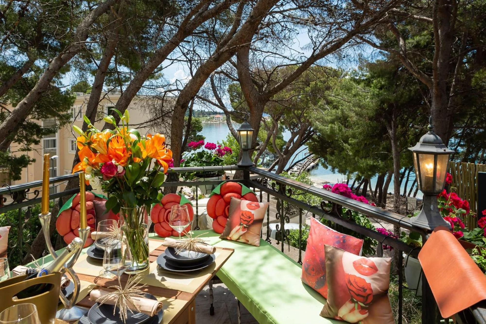Beachfront Apartment Romilda Makarska Exterior photo